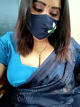 Queenflowerr online show from May 2026 06:26:02 PM