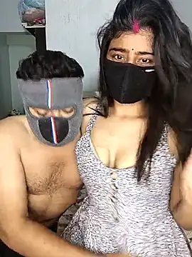 Snapshot of Love-N chatting on October 2025 07:11:02 PM Love-N online show from October 2025 07:11:02 PM