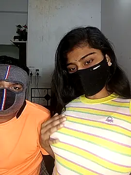 Snapshot of Love-N chatting on November 2025 08:53:01 PM Love-N online show from November 2025 08:53:01 PM