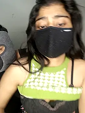 Snapshot of Love-N chatting on December 2025 12:34:02 PM Love-N online show from December 2025 12:34:02 PM