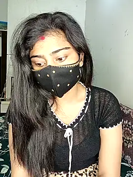 Snapshot of Love-N chatting on February 2026 12:37:01 AM Love-N online show from February 2026 12:37:01 AM