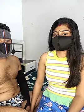 Snapshot of Love-N chatting on February 2026 10:43:02 PM Love-N online show from February 2026 10:43:02 PM