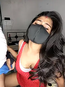 Snapshot of Love-N chatting on April 2026 04:33:02 PM Love-N online show from April 2026 04:33:02 PM