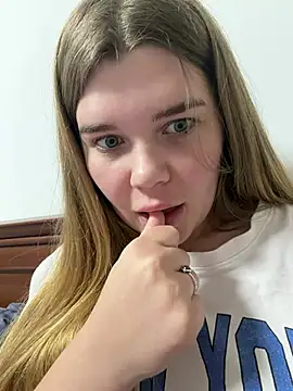 ella zzz online show from February 2026 08:03:02 PM