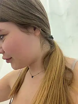 ella zzz online show from March 2026 09:43:01 PM