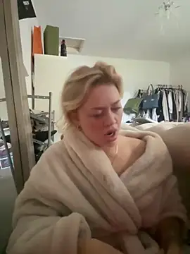 blissdimicco online show from November 2025 08:35:02 AM