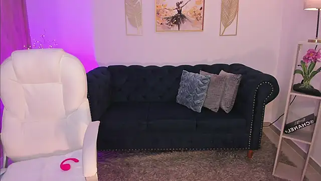 Layla Breezee online show from January 2026 12:31:02 PM