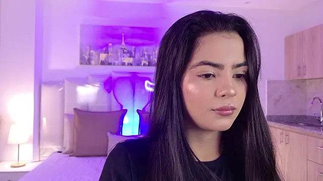 Layla Breezee online show from April 2026 10:49:02 AM