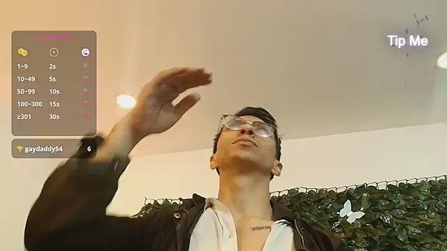 ApoloCruz online show from October 2025 05:59:01 AM