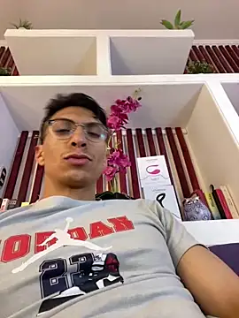 ApoloCruz online show from March 2026 03:47:01 AM