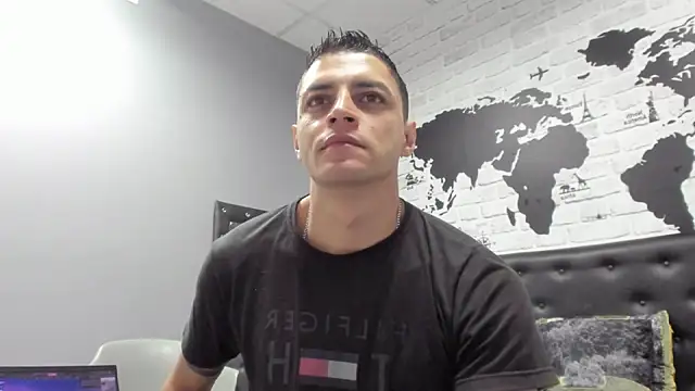 Frank Millers online show from December 2025 07:09:01 PM