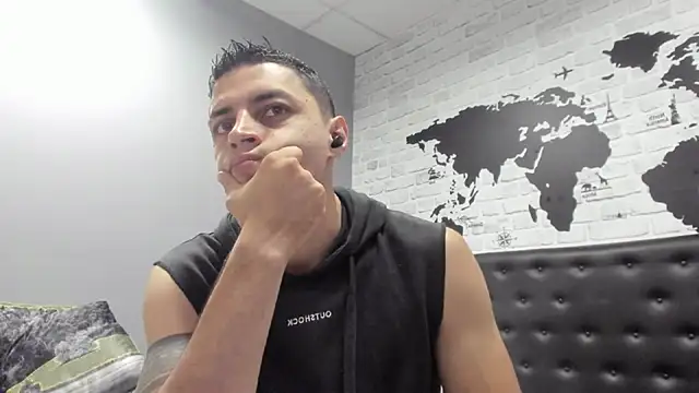 Frank Millers online show from December 2025 06:27:02 PM