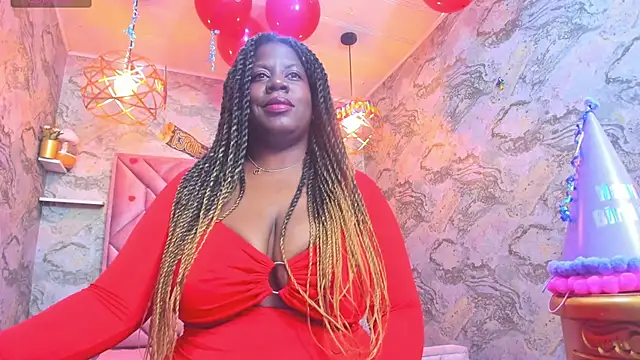 Snapshot of nefertiti_ebony chatting on June 2026 08:32:02 PM nefertiti ebony online show from June 2026 08:32:02 PM