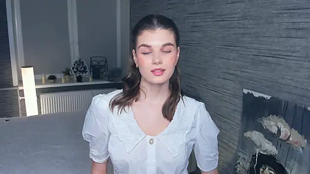 FloraDobb online show from January 2025 07:32:01 PM