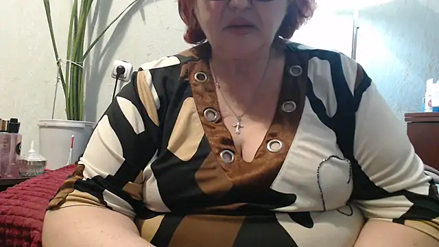 Snapshot of DeniseeRosea chatting on April 2026 04:43:02 PM DeniseeRosea online show from April 2026 04:43:02 PM