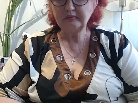 Snapshot of DeniseeRosea chatting on May 2026 12:11:02 PM DeniseeRosea online show from May 2026 12:11:02 PM