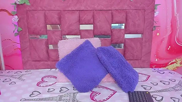 scarlett  evans  online show from December 2025 06:14:03 PM