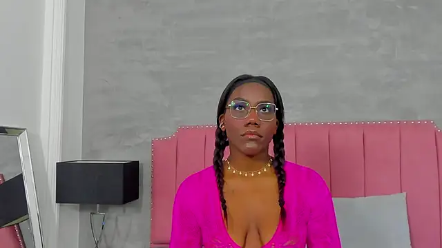 Alaia Colins online show from November 2025 03:50:02 AM