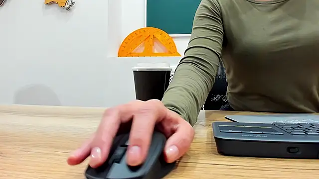 SandraTucker online show from November 2025 10:05:01 AM