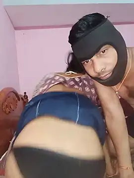 Snapshot of USHA_BHABHI chatting on June 2026 11:05:01 PM USHA BHABHI online show from June 2026 11:05:01 PM