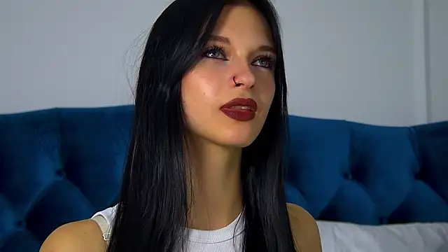 Snapshot of BeverlyMost chatting on January 2025 12:38:01 PM BeverlyMost online show from January 2025 12:38:01 PM