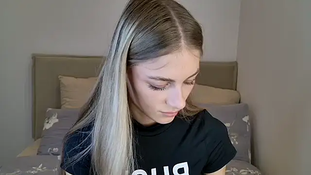 Snapshot of GabriellaOlsen chatting on October 2025 10:38:01 AM GabriellaOlsen online show from October 2025 10:38:01 AM