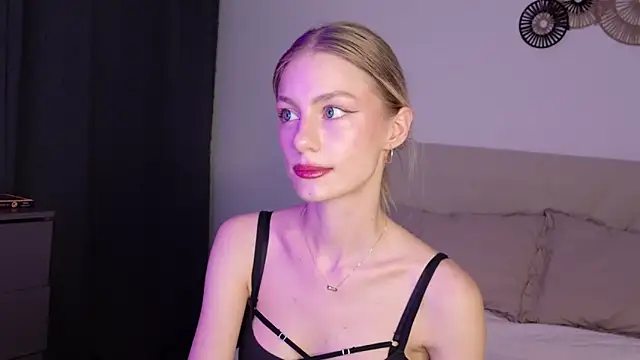 Snapshot of GabriellaOlsen chatting on June 2026 05:00:01 PM GabriellaOlsen online show from June 2026 05:00:01 PM