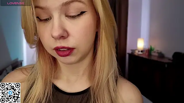 LynetHakes online show from March 2026 06:30:01 AM