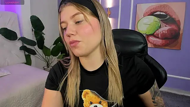 alaia greyy online show from November 2025 02:35:01 PM