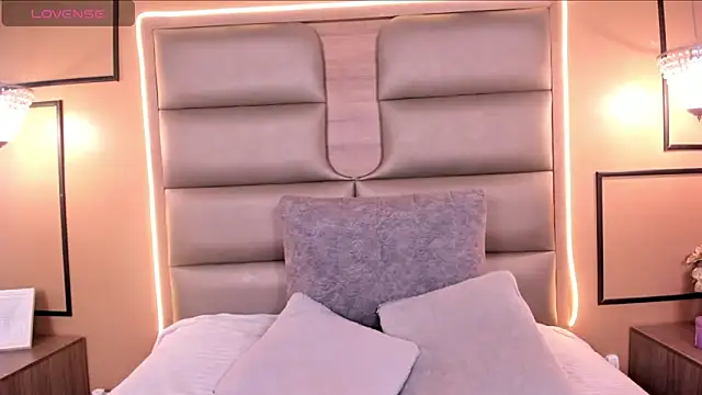 CAYLINCOLLINS online show from March 2025 06:48:02 AM