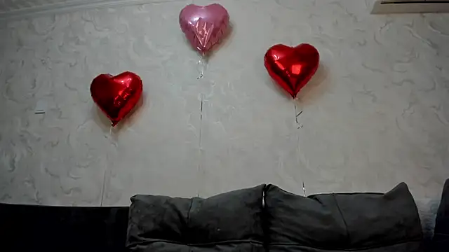 Snapshot of Yuki_miiii chatting on February 2025 05:37:02 AM Yuki miiii online show from February 2025 05:37:02 AM