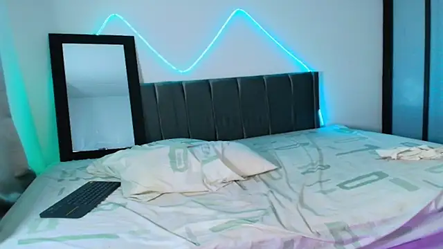 gisell363472 online show from November 2025 01:26:02 AM