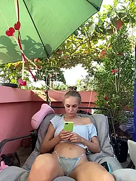 White Lu online show from February 2026 02:18:02 AM