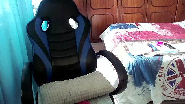 Snapshot of bunnyfox420 chatting on October 2025 03:46:02 PM bunnyfox420 online show from October 2025 03:46:02 PM