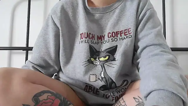 bunnyfox420 online show from April 2026 04:02:02 PM