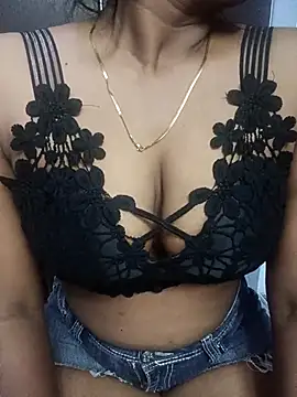 Snapshot of Vedha_Vedhika chatting on March 2025 06:45:02 PM Vedha Vedhika online show from March 2025 06:45:02 PM