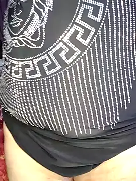 Snapshot of Moza-masriya5 chatting on March 2025 06:12:02 PM Moza-masriya5 online show from March 2025 06:12:02 PM