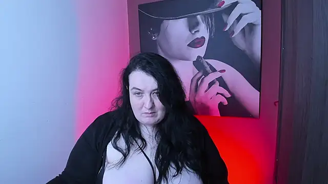 QueenOfHaze online show from November 2025 07:43:01 PM