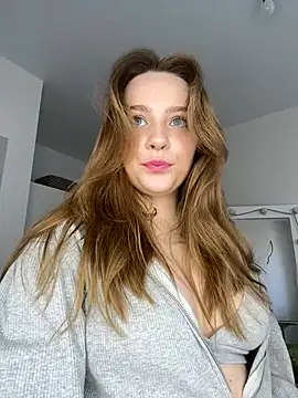 MiaM00N online show from March 2025 11:01:02 AM