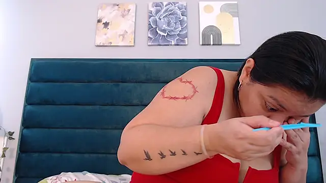 AmmyPike1 online show from October 2025 12:23:02 PM