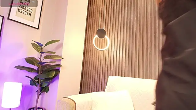 alana rossetti online show from April 2026 12:30:01 PM