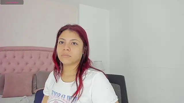 Kendall  Fox online show from September 2025 04:45:02 AM