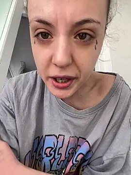 Snapshot of bunnythetailor chatting on February 2025 12:25:02 PM bunnythetailor online show from February 2025 12:25:02 PM