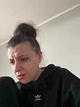 bunnythetailor online show from February 2026 10:44:02 AM