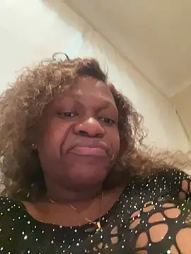 Boneca25 online show from March 2025 06:42:02 PM