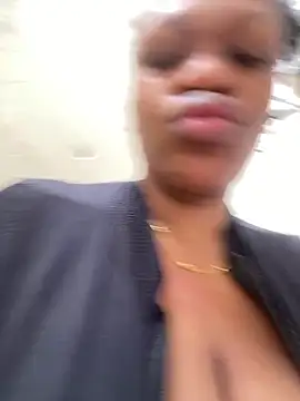 Boneca25 online show from November 2025 09:20:02 AM