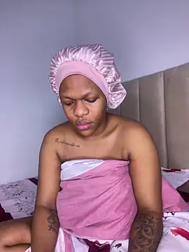 Boneca25 online show from March 2026 10:52:02 AM