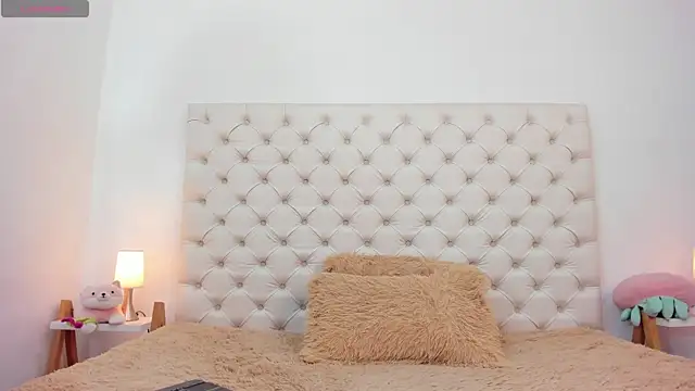 esmeralda06 online show from September 2025 03:50:02 PM