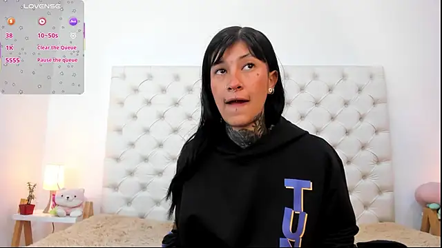 esmeralda06 online show from March 2026 12:21:02 PM