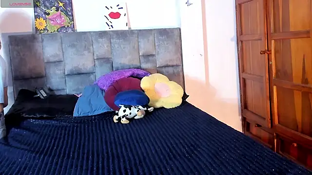 Snapshot of Isangel_ chatting on November 2025 02:45:02 AM Isangel online show from November 2025 02:45:02 AM